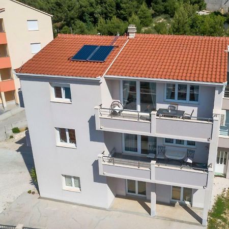 Apartmani Ticinovic Omiš Buitenkant foto