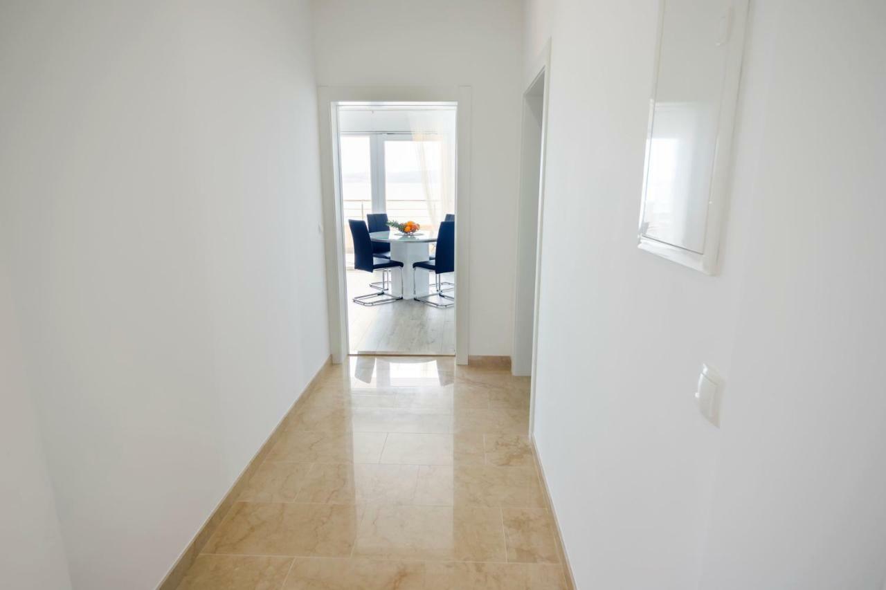 Apartmani Ticinovic Omiš Buitenkant foto