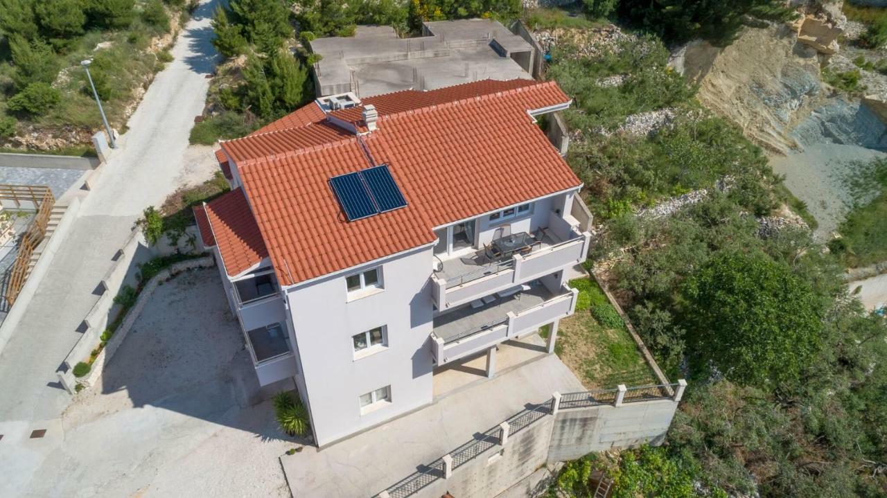 Apartmani Ticinovic Omiš Buitenkant foto