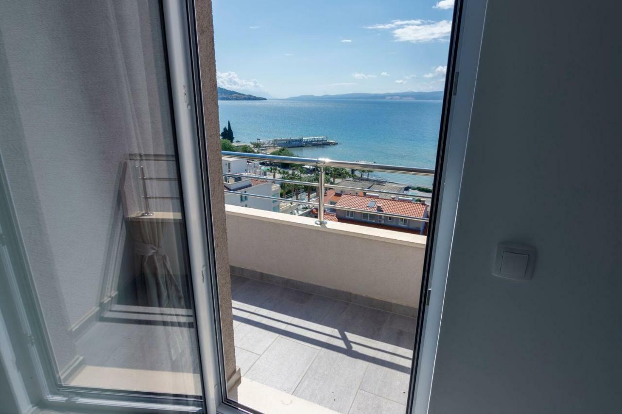 Apartmani Ticinovic Omiš Buitenkant foto