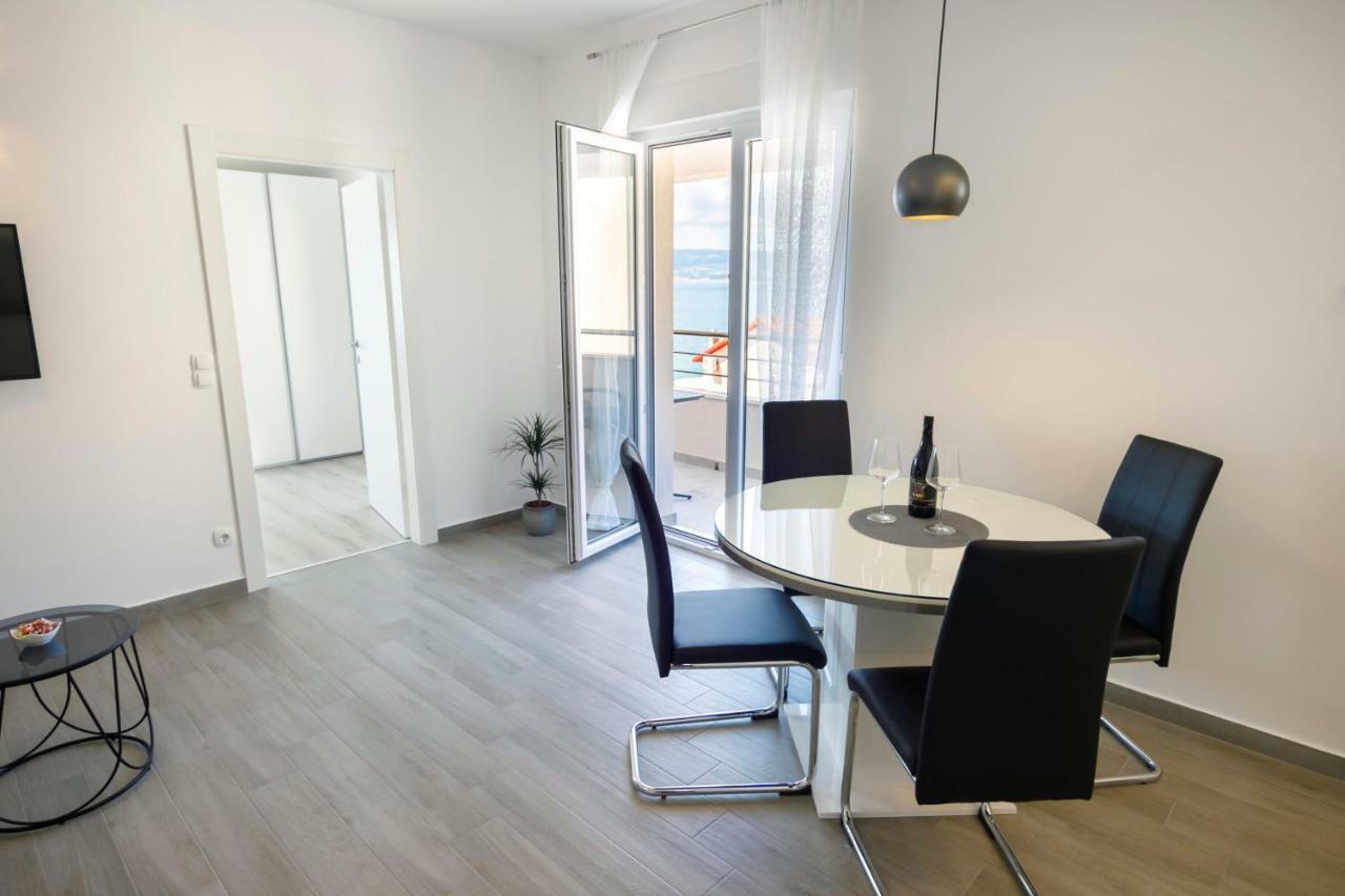 Apartmani Ticinovic Omiš Buitenkant foto